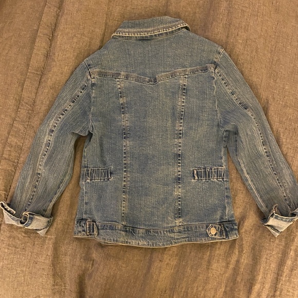 Denim jacket, medium wash denim. Size medium - Picture 3 of 5